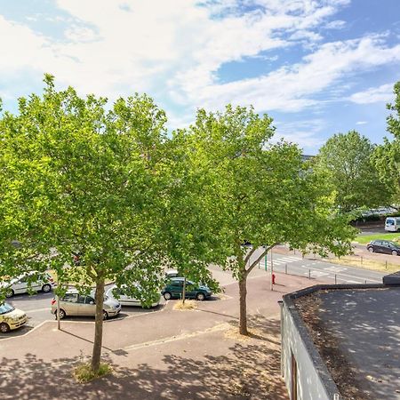 L'Elysee - Easy Check-In - Arrivee Autonome - Place Parking Privative - T2 Surequipe - Wifi - Netflix Apartment Courcouronnes Екстериор снимка